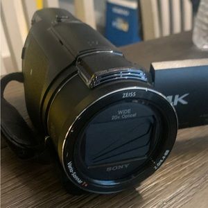 Handycam AX53 4K